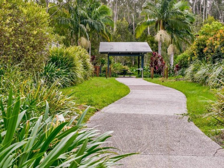 5 Kurrajong Crescent, MERIDAN PLAINS QLD 4551 - photo 16