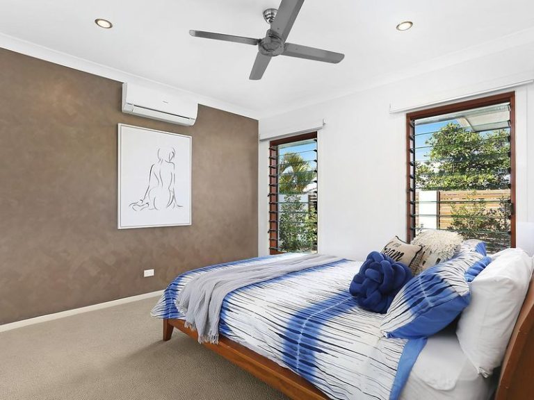 132 Grand Parade, KAWANA ISLAND QLD 4575 - photo 10