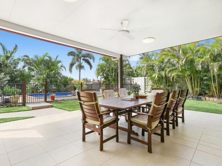 11 Turnbury Street, LITTLE MOUNTAIN QLD 4551 - photo 2