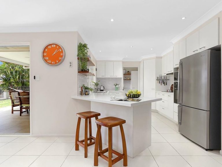 11 Turnbury Street, LITTLE MOUNTAIN QLD 4551 - photo 3