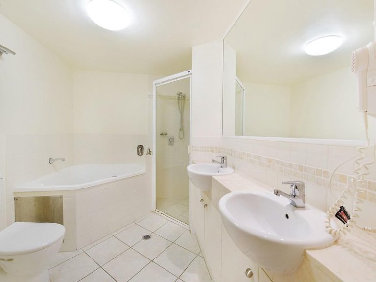 Level 3/20/79 Edmund Street, Kings Beach QLD 4551 - photo 6