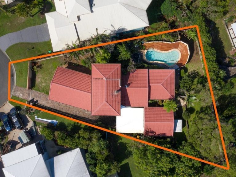 6 Boonabah Place, Little Mountain QLD 4551 - photo 2