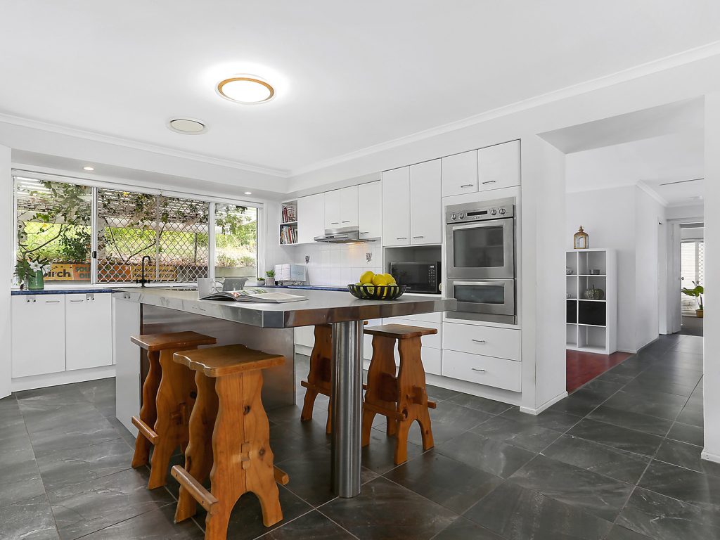 9 Snapper Street, Little Mountain QLD 4551 - photo 2