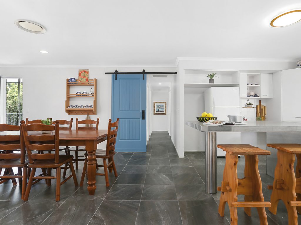 9 Snapper Street, Little Mountain QLD 4551 - photo 3