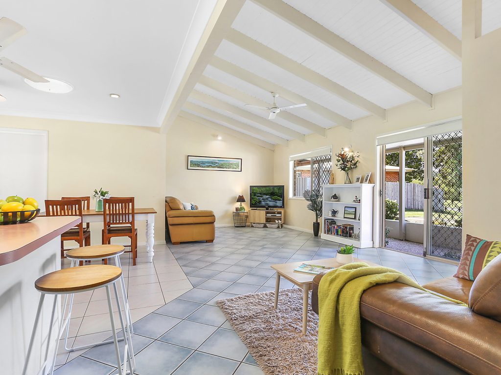 10 Flamingo Street, Little Mountain QLD 4551 - photo 3