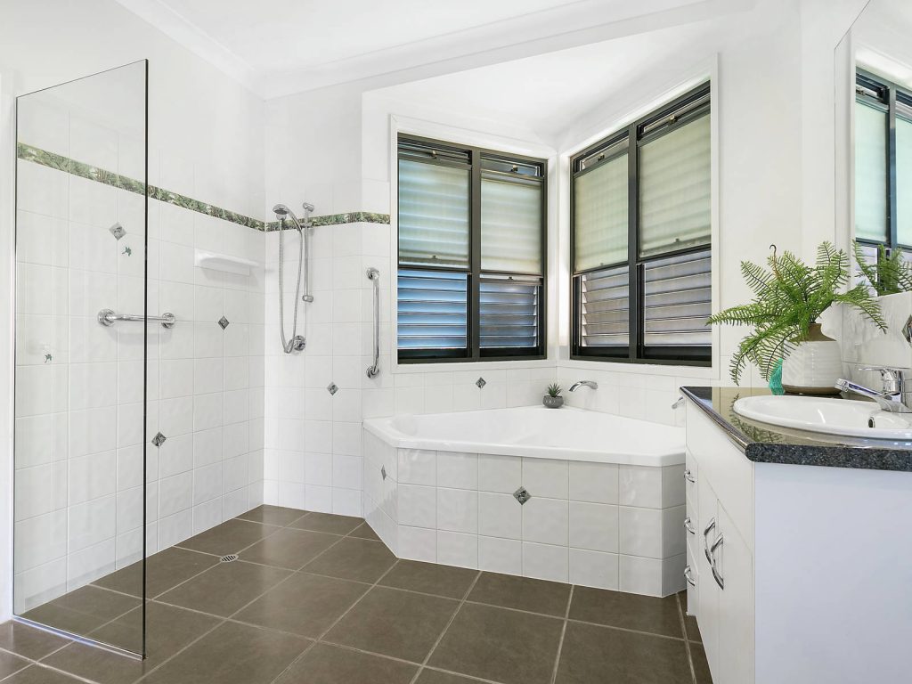 181 Hardwood Road, Landsborough QLD 4550 - photo 10