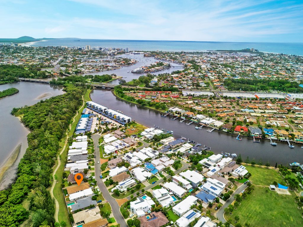 124 Grand Parade, Kawana Island QLD 4575 - photo 2