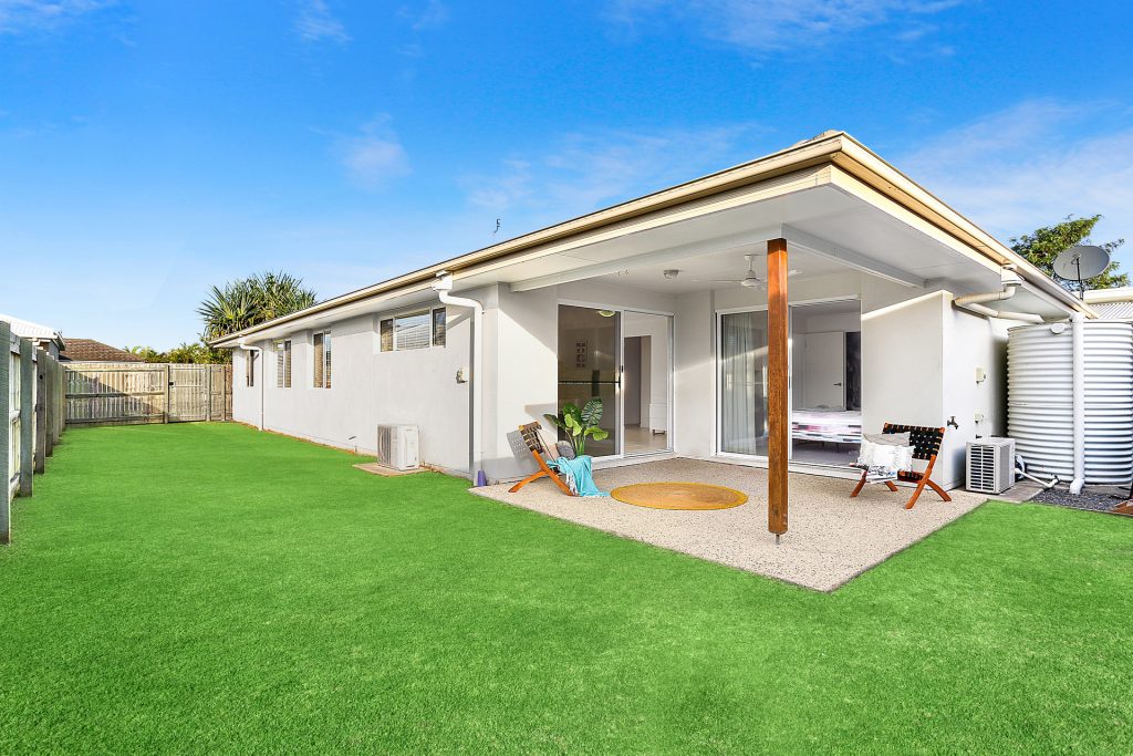 6 Akuna Street, Birtinya QLD 4575 - photo 7