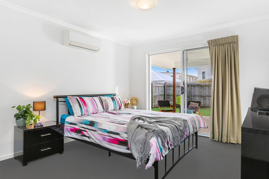 6 Akuna Street, Birtinya QLD 4575 - photo 9