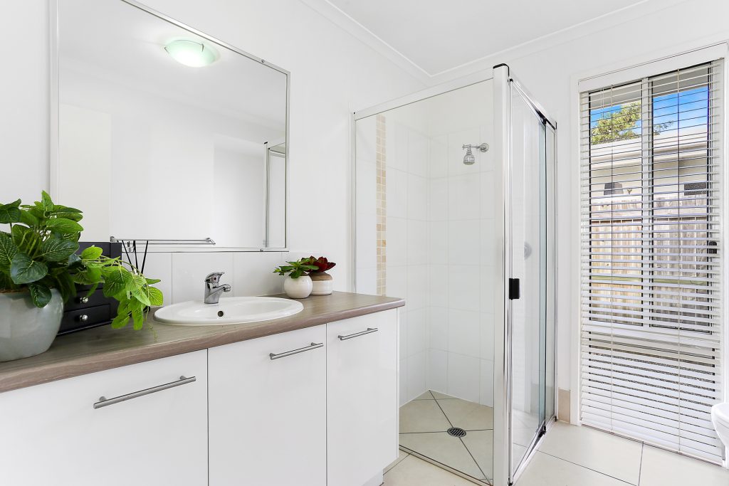 6 Akuna Street, Birtinya QLD 4575 - photo 10