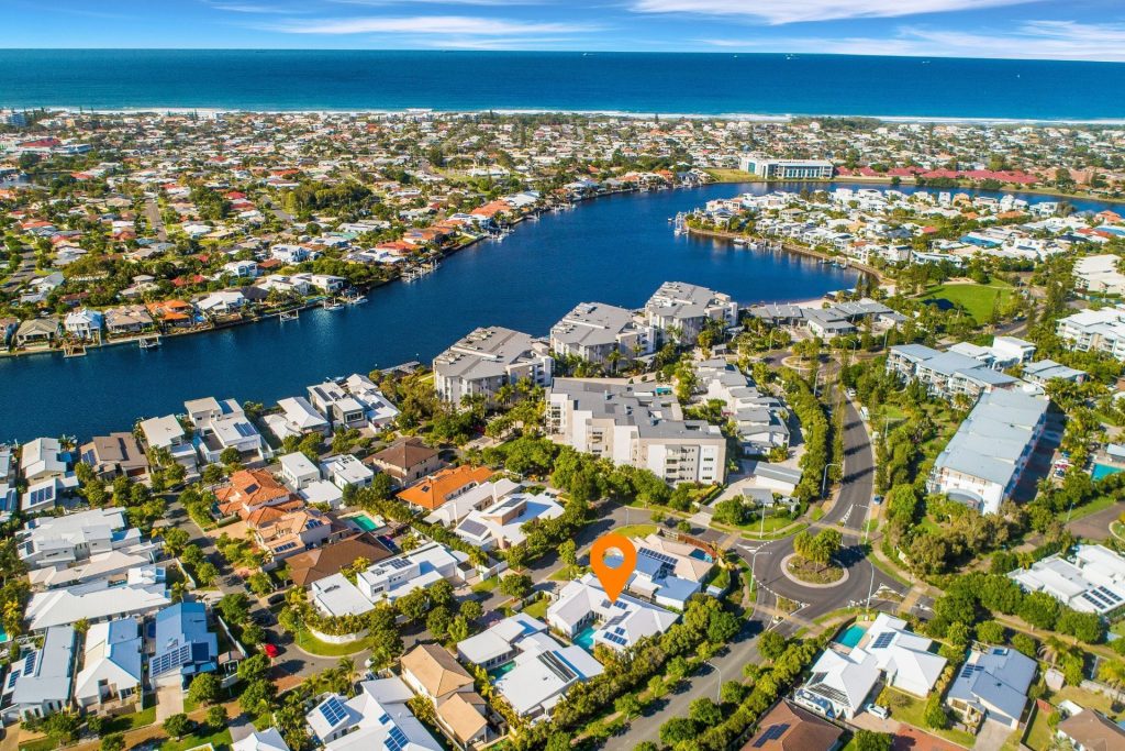 5 Barbuda Circuit, Kawana Island QLD 4575 - photo 2