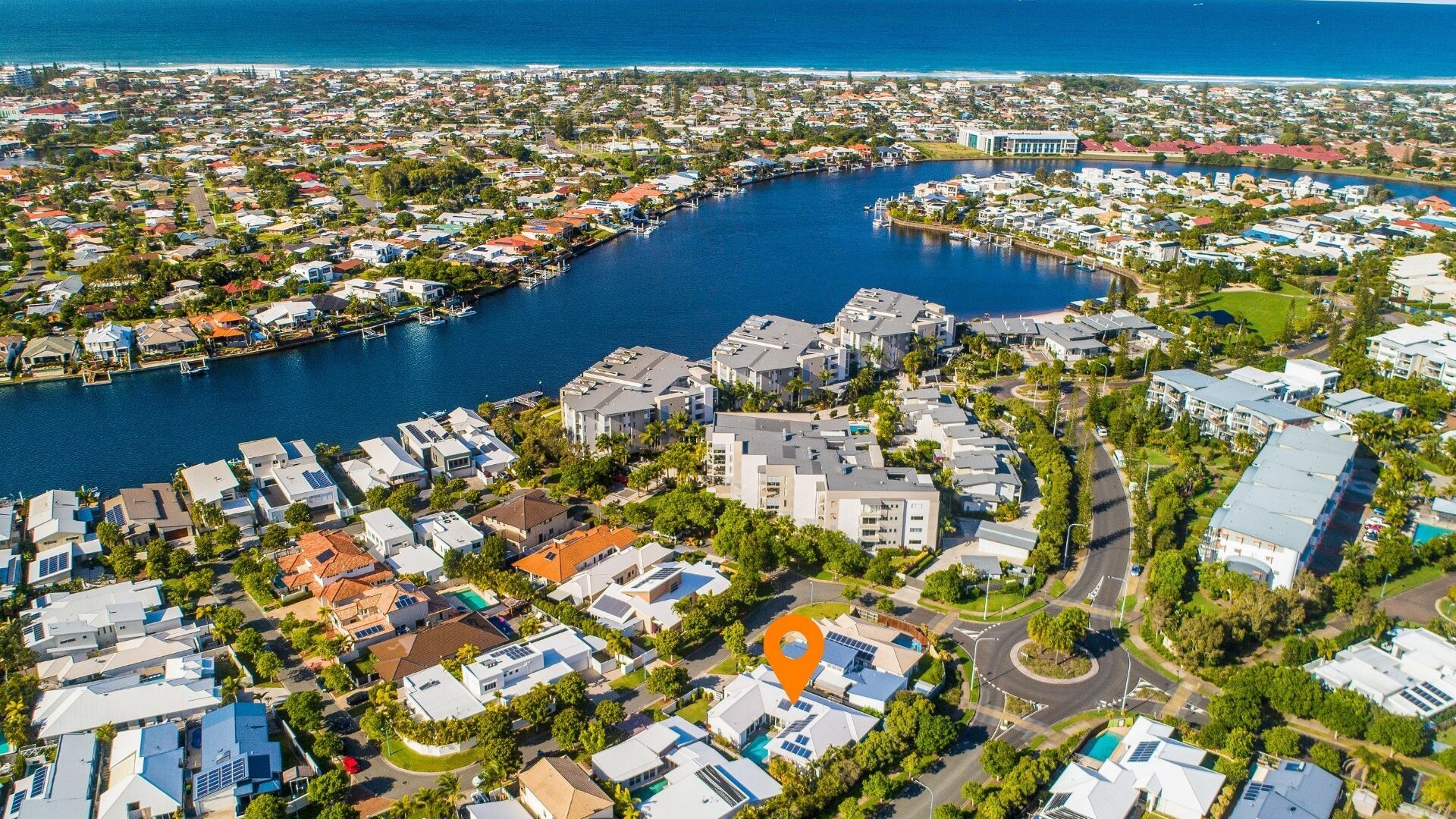 5 Barbuda Circuit, Kawana Island QLD 4575 - photo 2