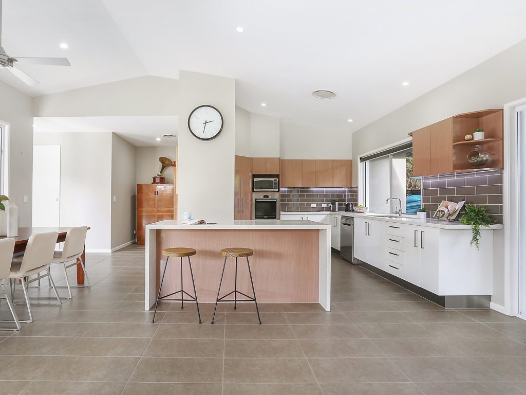 5 Barbuda Circuit, Kawana Island QLD 4575 - photo 3