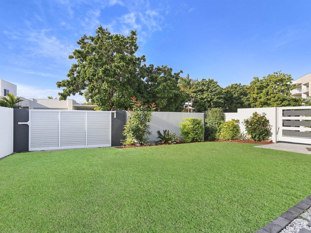5 Barbuda Circuit, Kawana Island QLD 4575 - photo 10