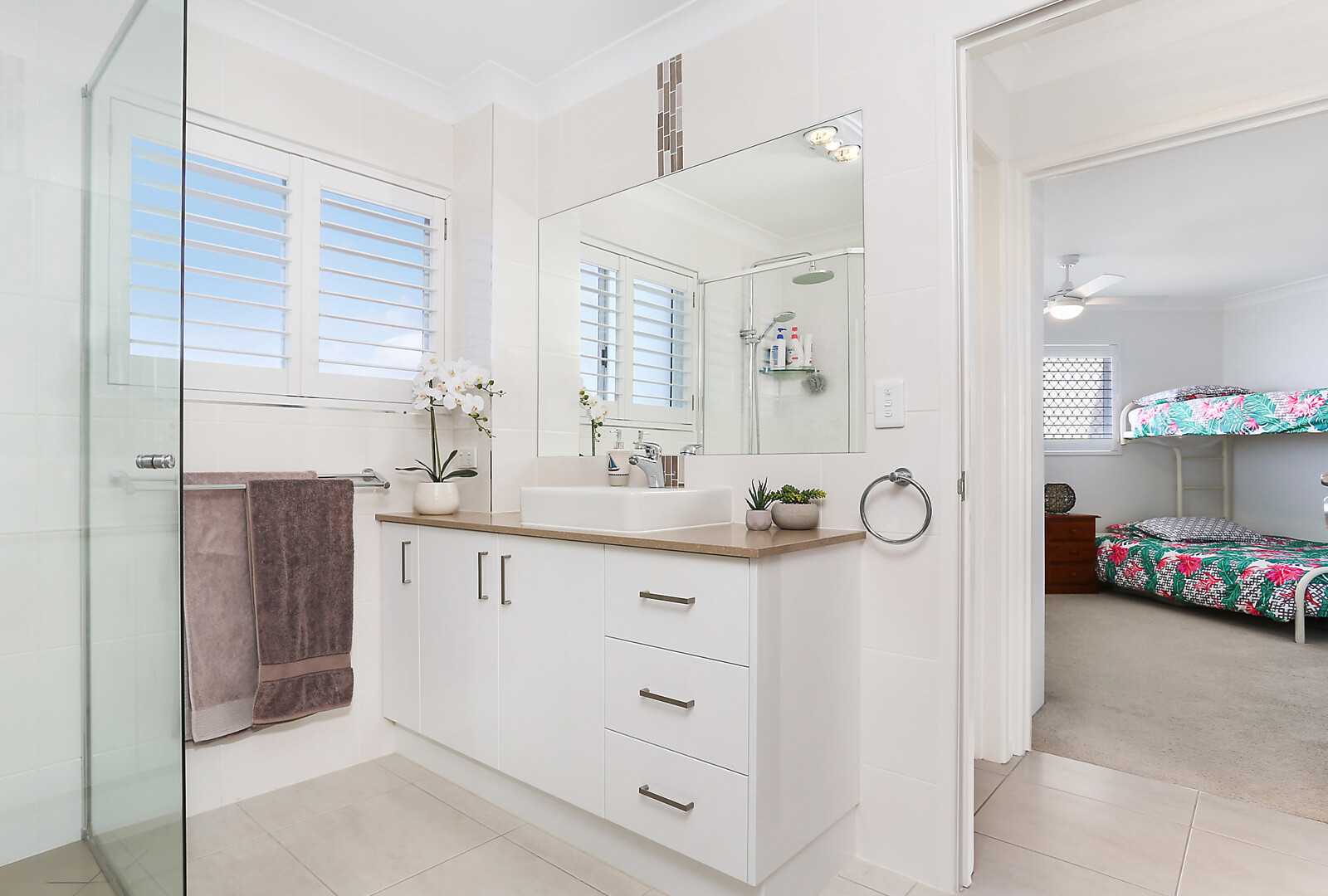 5/9 Esplanade, Golden Beach QLD 4551 - photo 5