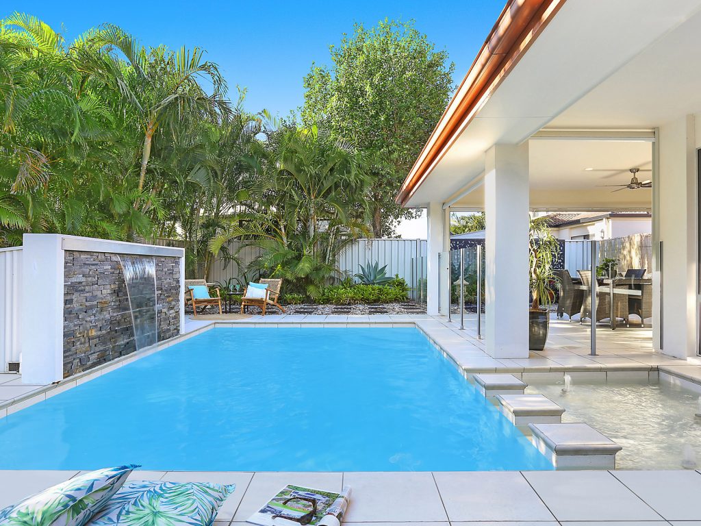 18 Barbuda Circuit, Kawana Island QLD 4575 - photo 2