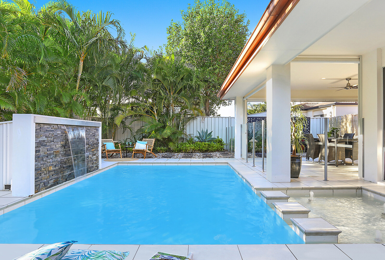 18 Barbuda Circuit, Kawana Island QLD 4575 - photo 2