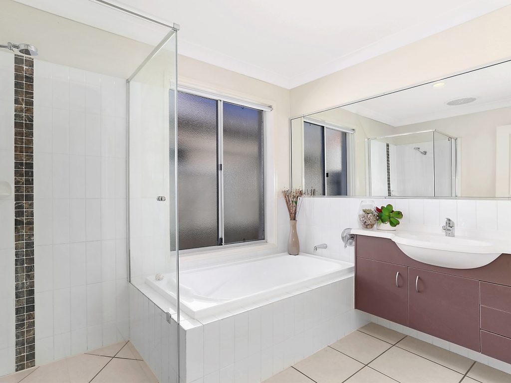 18 Barbuda Circuit, Kawana Island QLD 4575 - photo 14