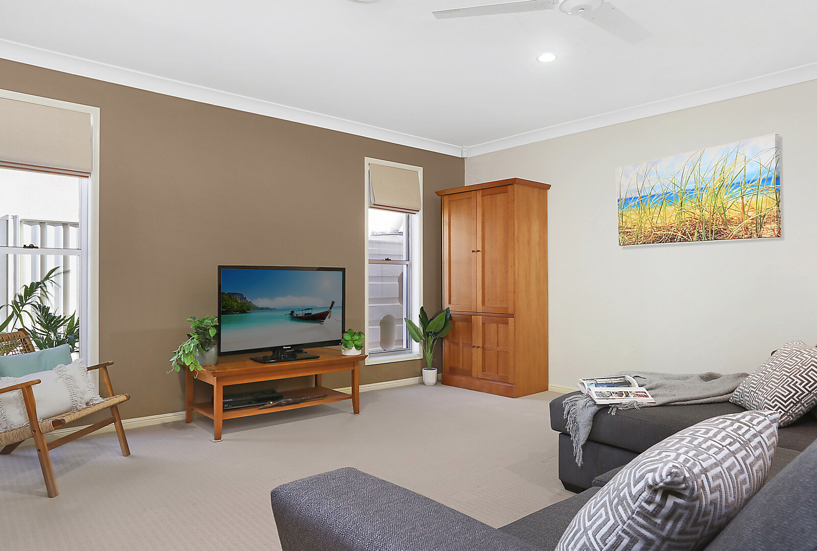 18 Barbuda Circuit, Kawana Island QLD 4575 - photo 9