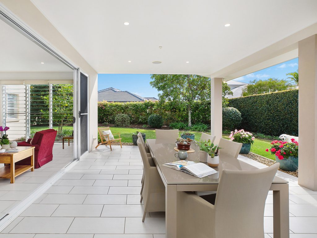 6 Jersey Place, Kawana Island QLD 4575 - photo 2