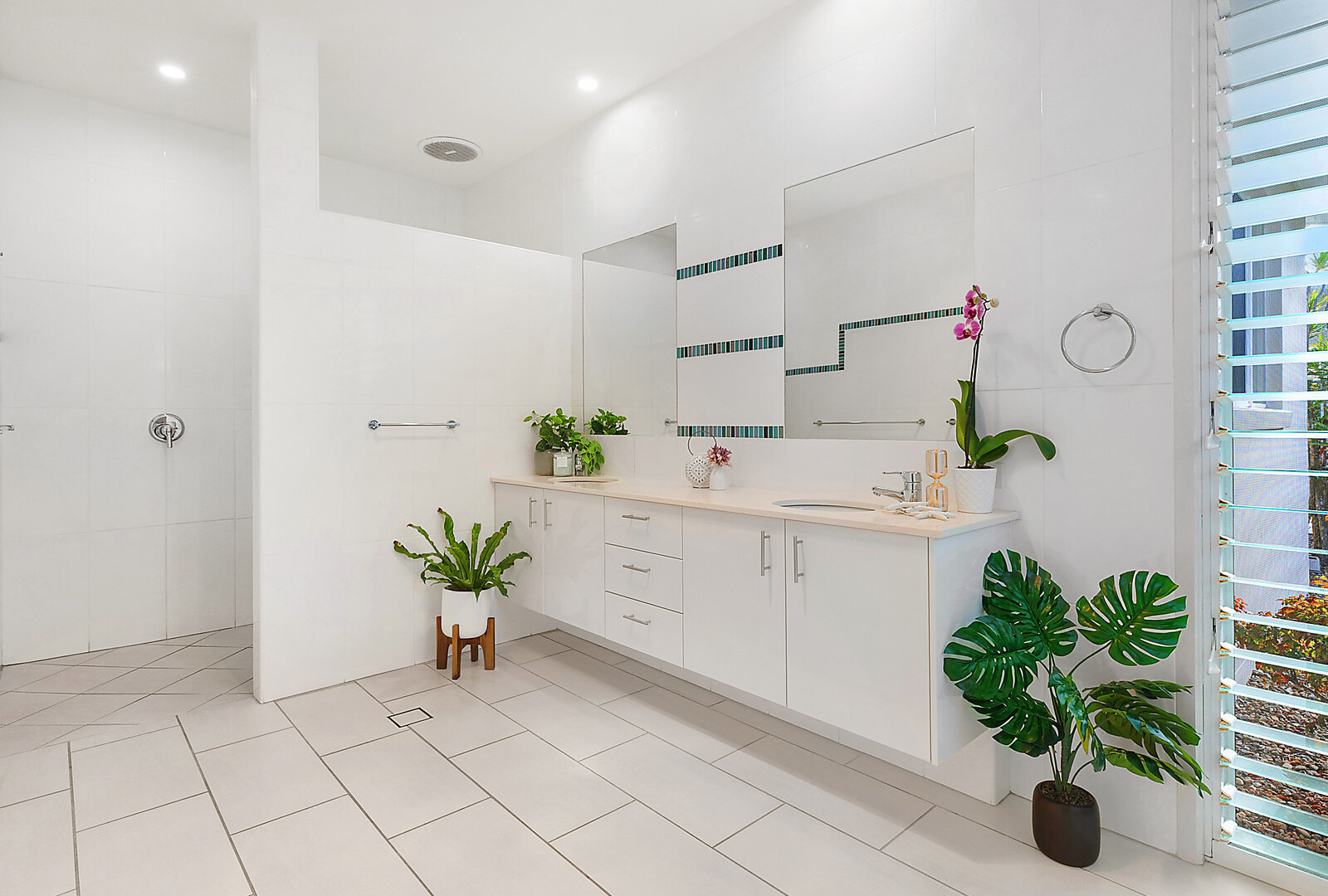 6 Jersey Place, Kawana Island QLD 4575 - photo 11
