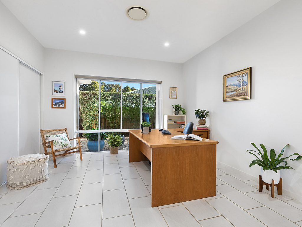 6 Jersey Place, Kawana Island QLD 4575 - photo 13