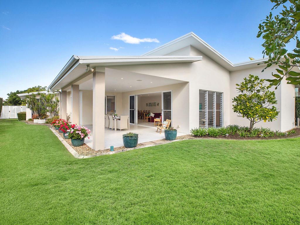 6 Jersey Place, Kawana Island QLD 4575 - photo 4