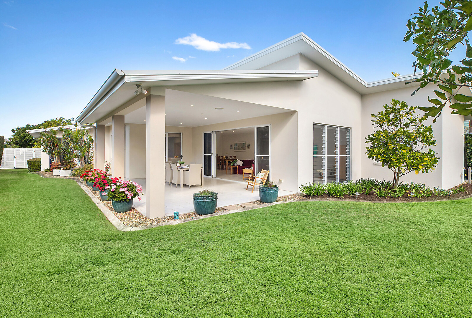 6 Jersey Place, Kawana Island QLD 4575 - photo 4