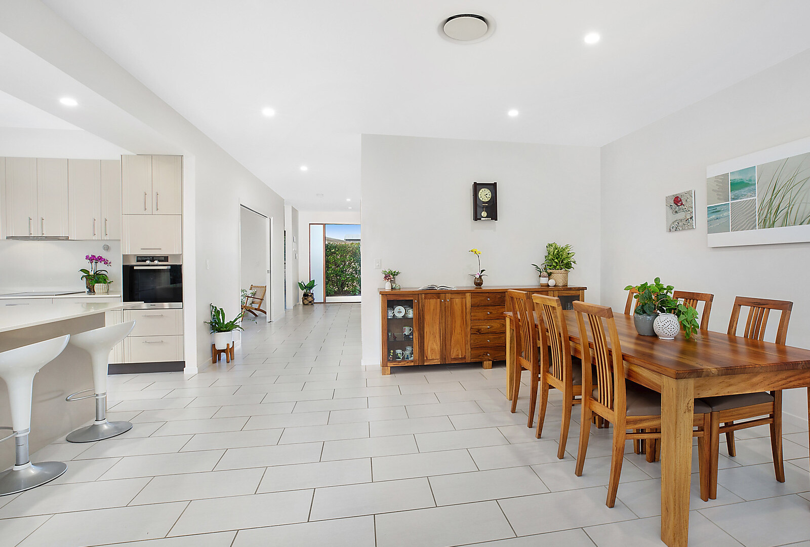 6 Jersey Place, Kawana Island QLD 4575 - photo 5