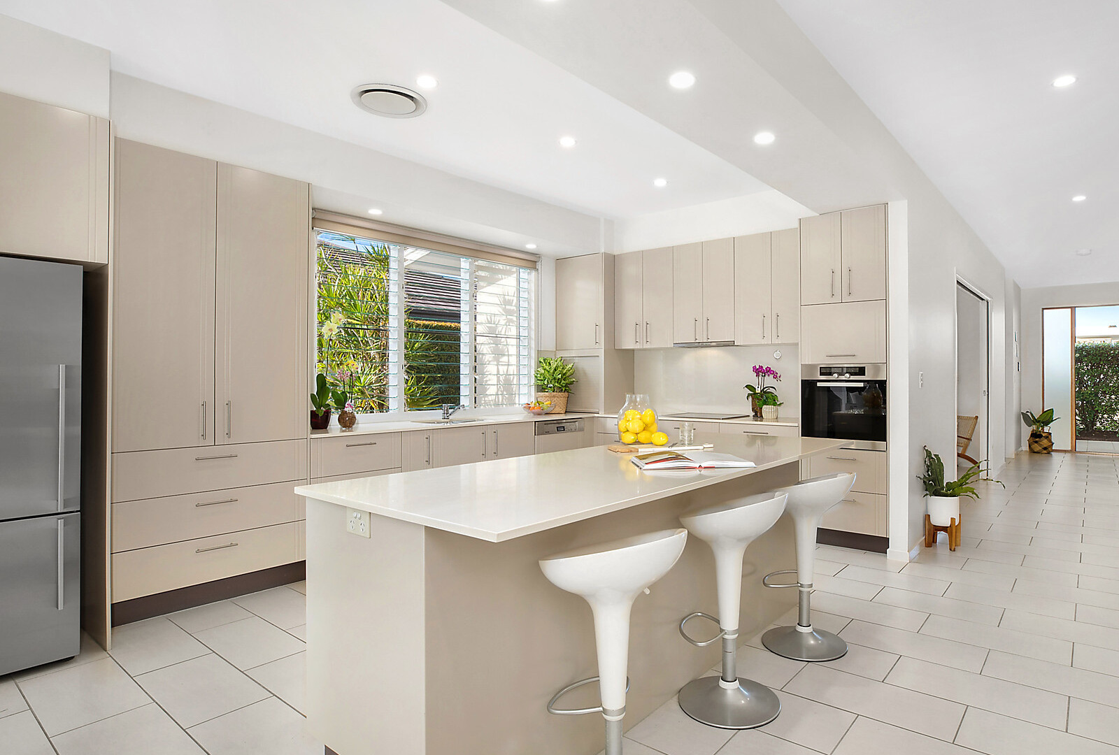 6 Jersey Place, Kawana Island QLD 4575 - photo 6