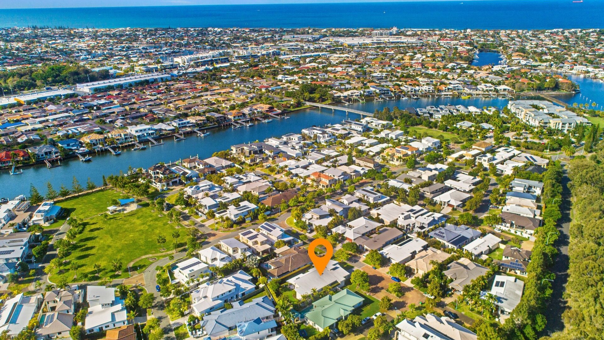6 Jersey Place, Kawana Island QLD 4575 - photo 8