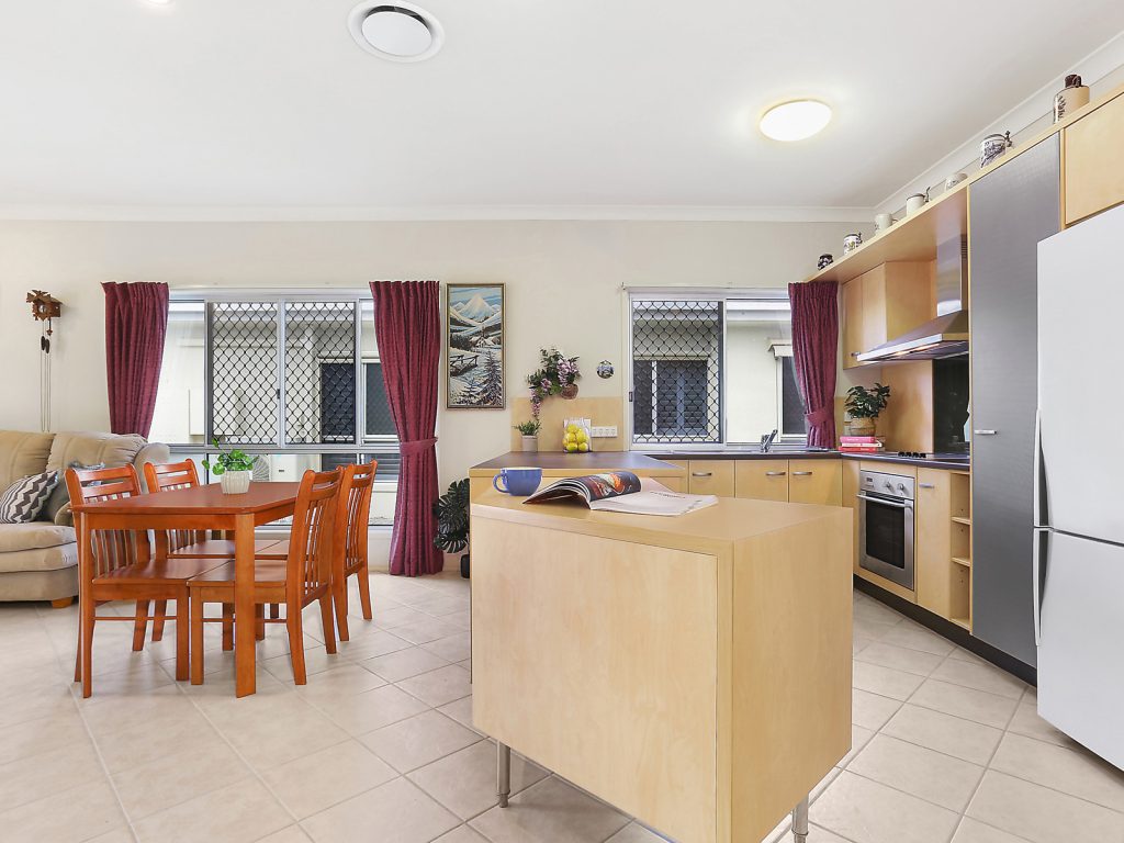 128/2 Grand Parade, Kawana Island QLD 4575 - photo 5