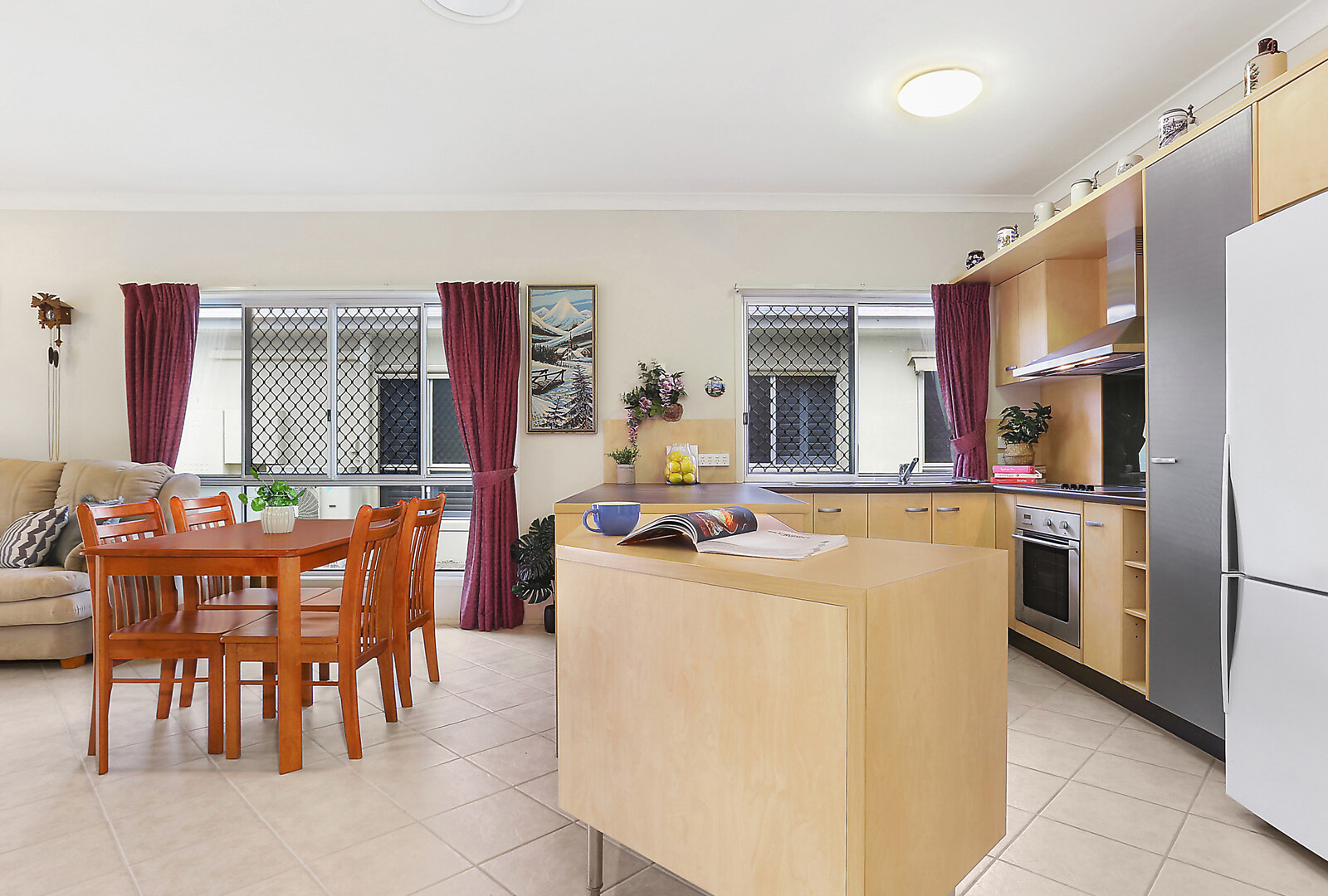 128/2 Grand Parade, Kawana Island QLD 4575 - photo 5