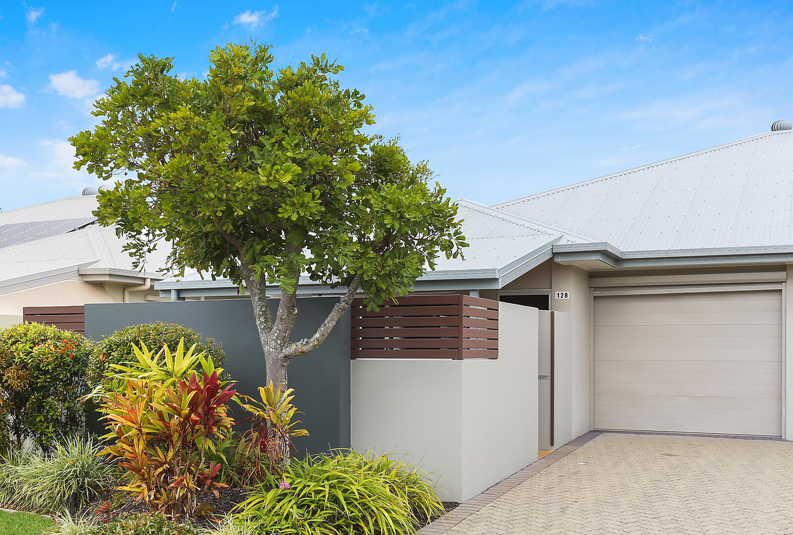 128/2 Grand Parade, Kawana Island QLD 4575 - photo 9
