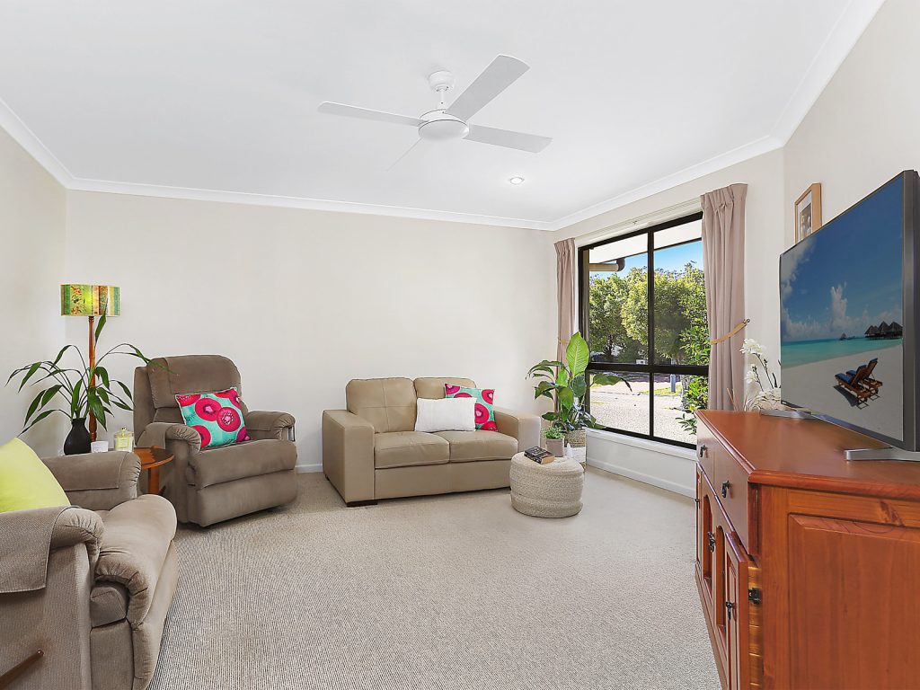 28 Lilac Crescent, Currimundi QLD 4551 - photo 4