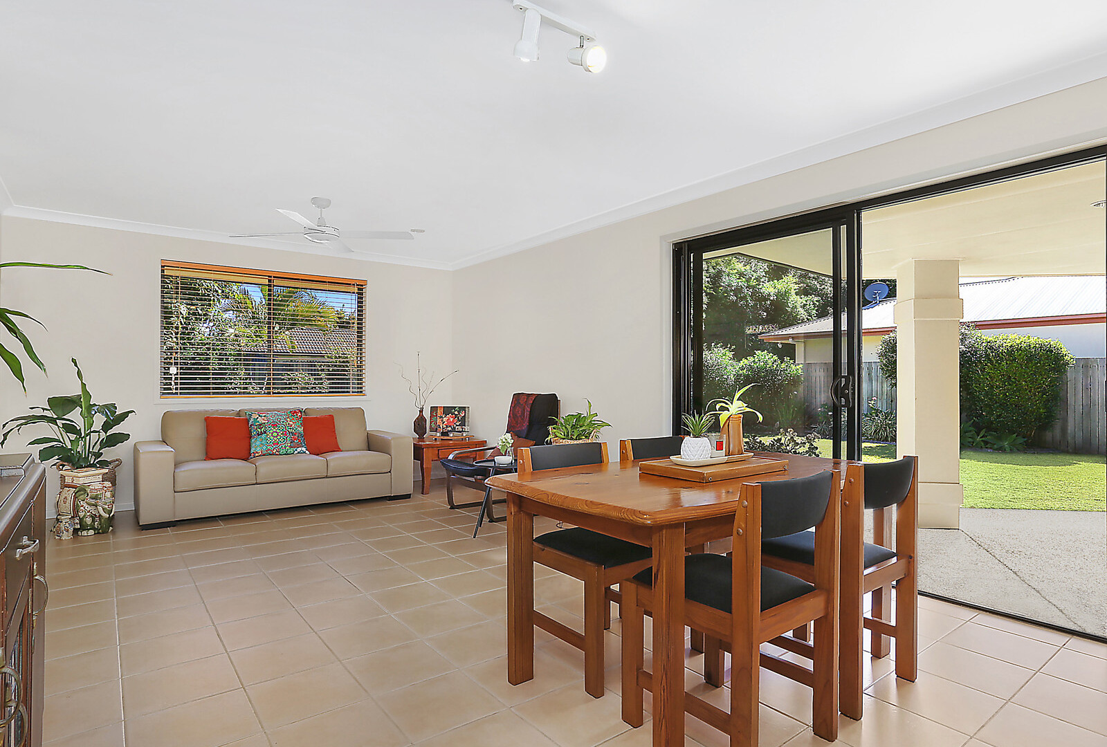 28 Lilac Crescent, Currimundi QLD 4551 - photo 5