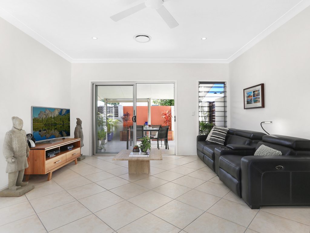 127/2 Grand Parade, Kawana Island QLD 4575 - photo 3