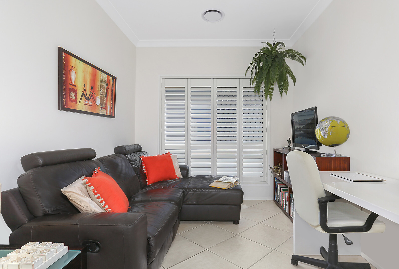 127/2 Grand Parade, Kawana Island QLD 4575 - photo 5
