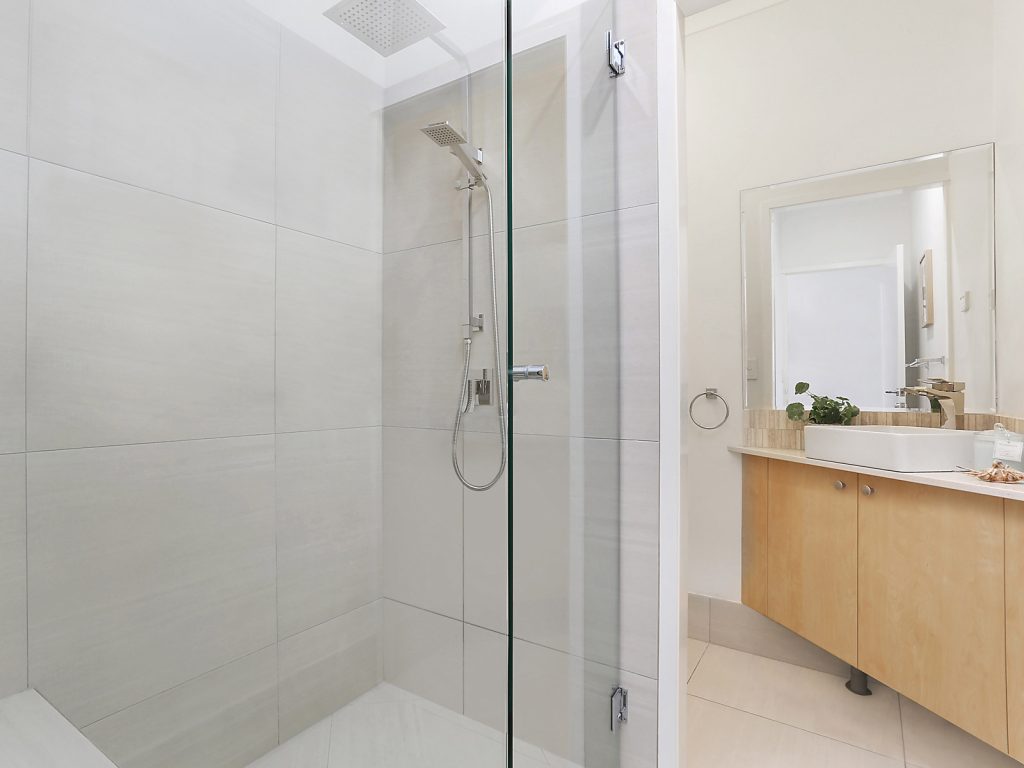 127/2 Grand Parade, Kawana Island QLD 4575 - photo 9