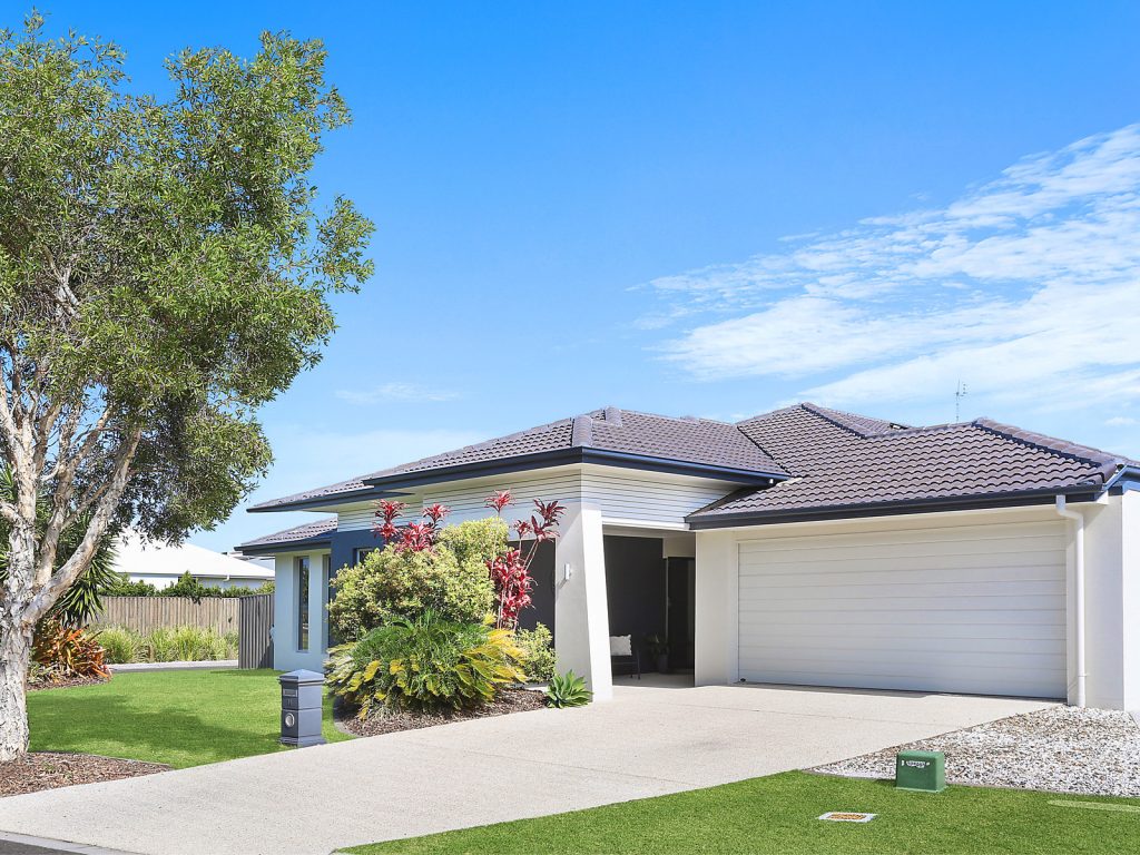 14 Headland Drive, Birtinya QLD 4575 - photo 8