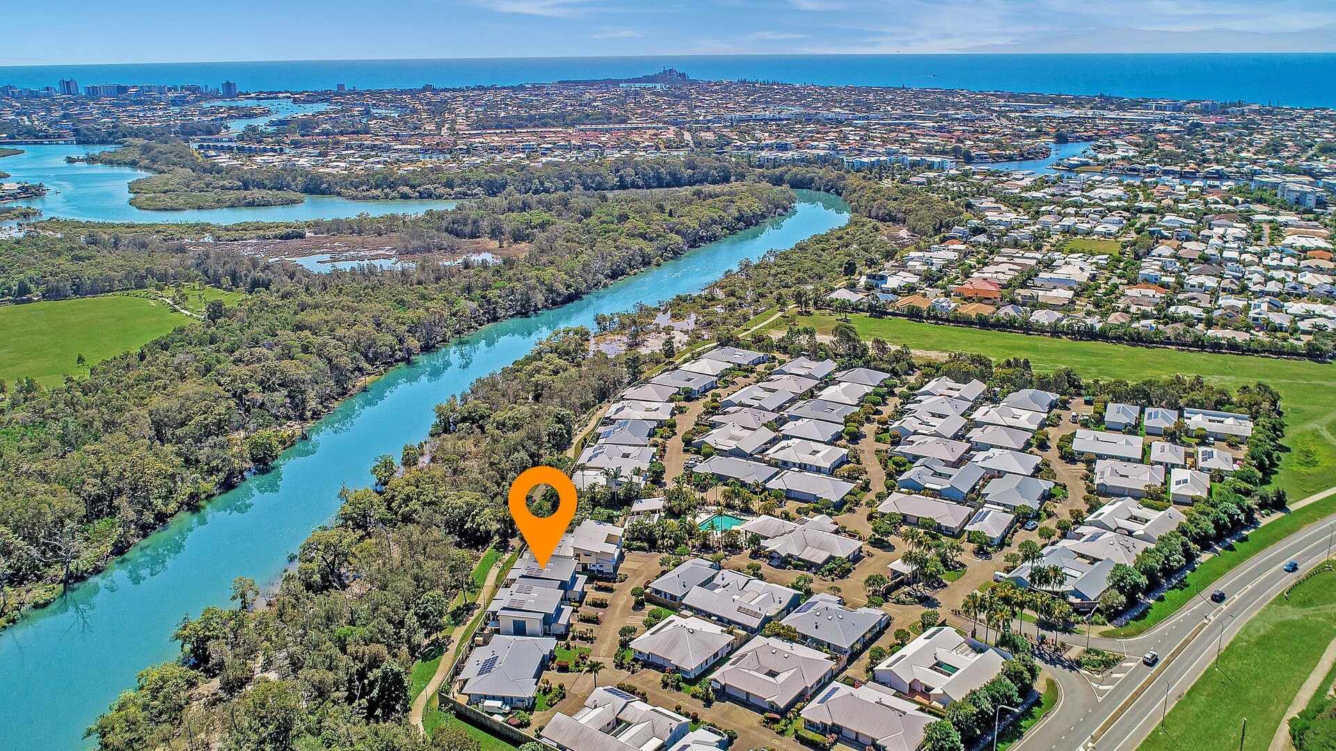 22/239 Kawana Way, Kawana Island QLD 4575 - photo 2