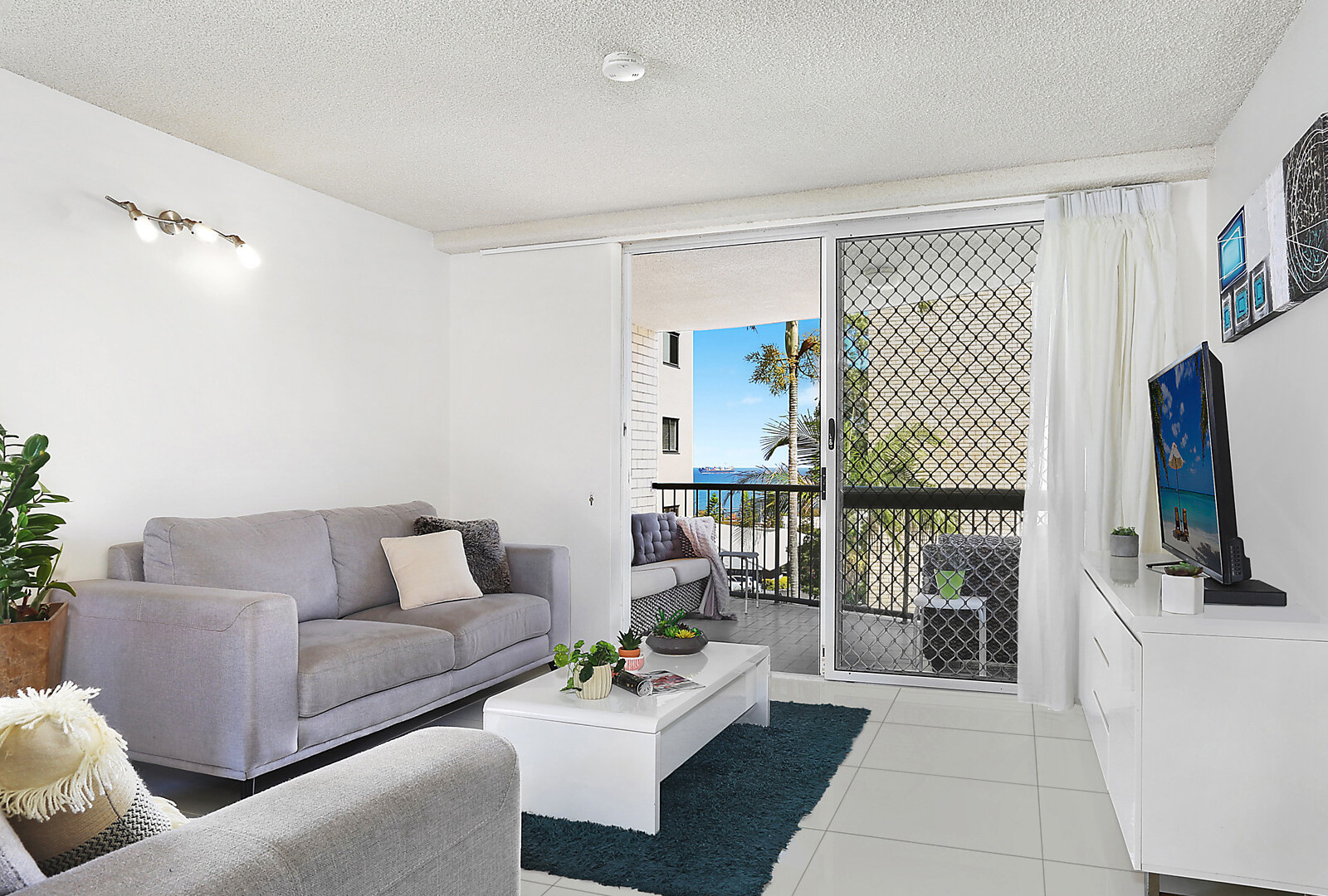 Level 2/5/52 King Street, Kings Beach QLD 4551 - photo 2