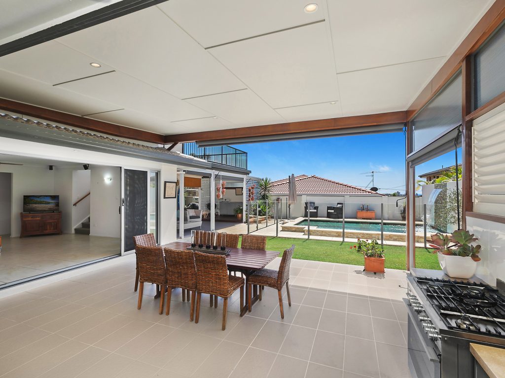 7 Enfield Crescent, Battery Hill QLD 4551 - photo 2