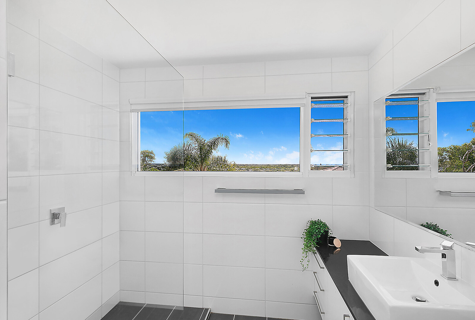 7 Enfield Crescent, Battery Hill QLD 4551 - photo 9