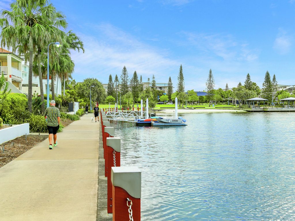 12 Seychelles Place, Kawana Island QLD 4575 - photo 17