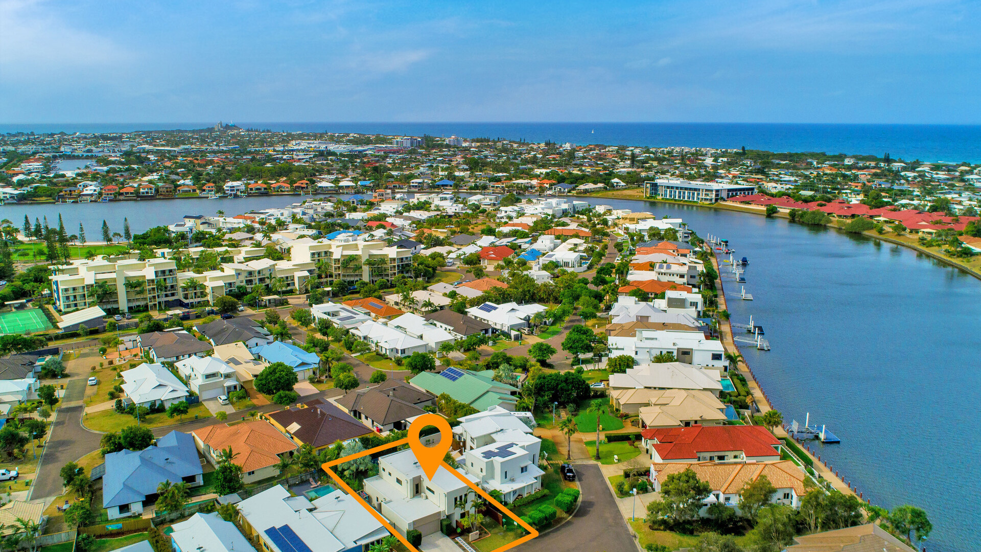 12 Seychelles Place, Kawana Island QLD 4575 - photo 6
