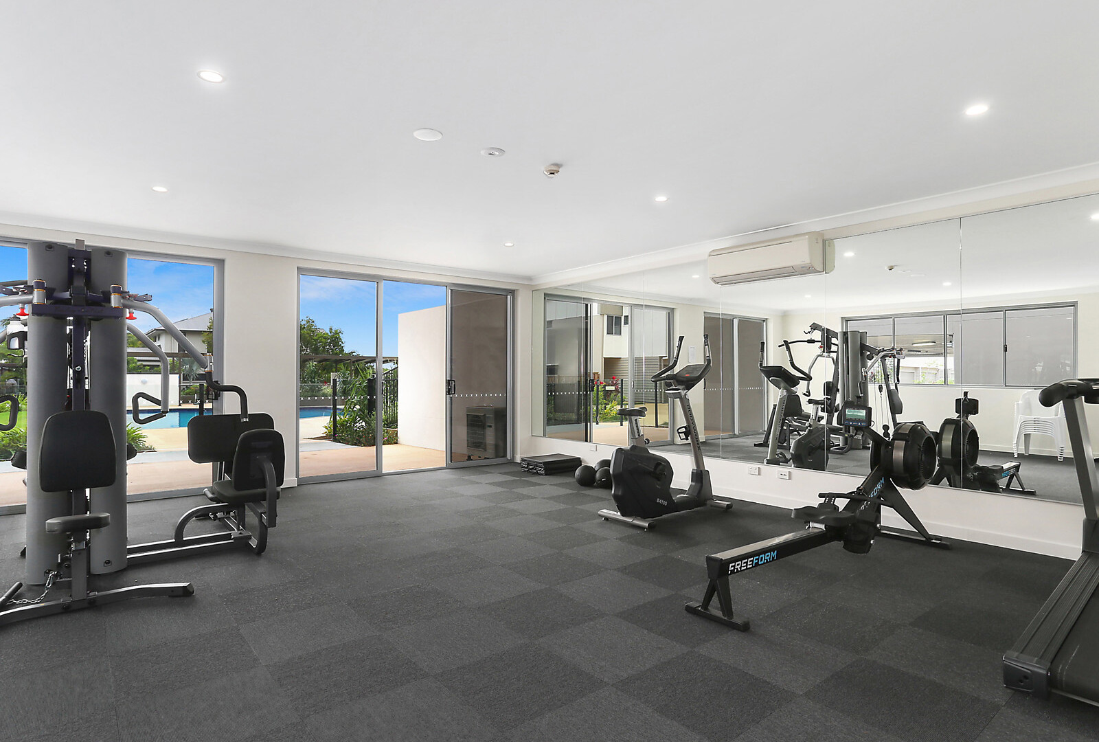 9/3 Feather Court, Birtinya QLD 4575 - photo 14