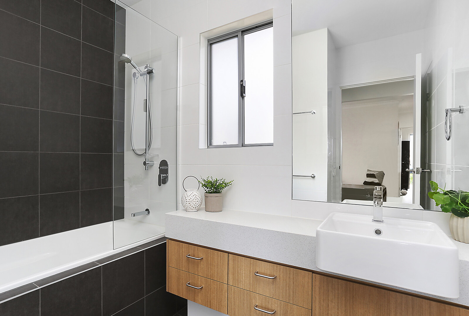 9/3 Feather Court, Birtinya QLD 4575 - photo 9
