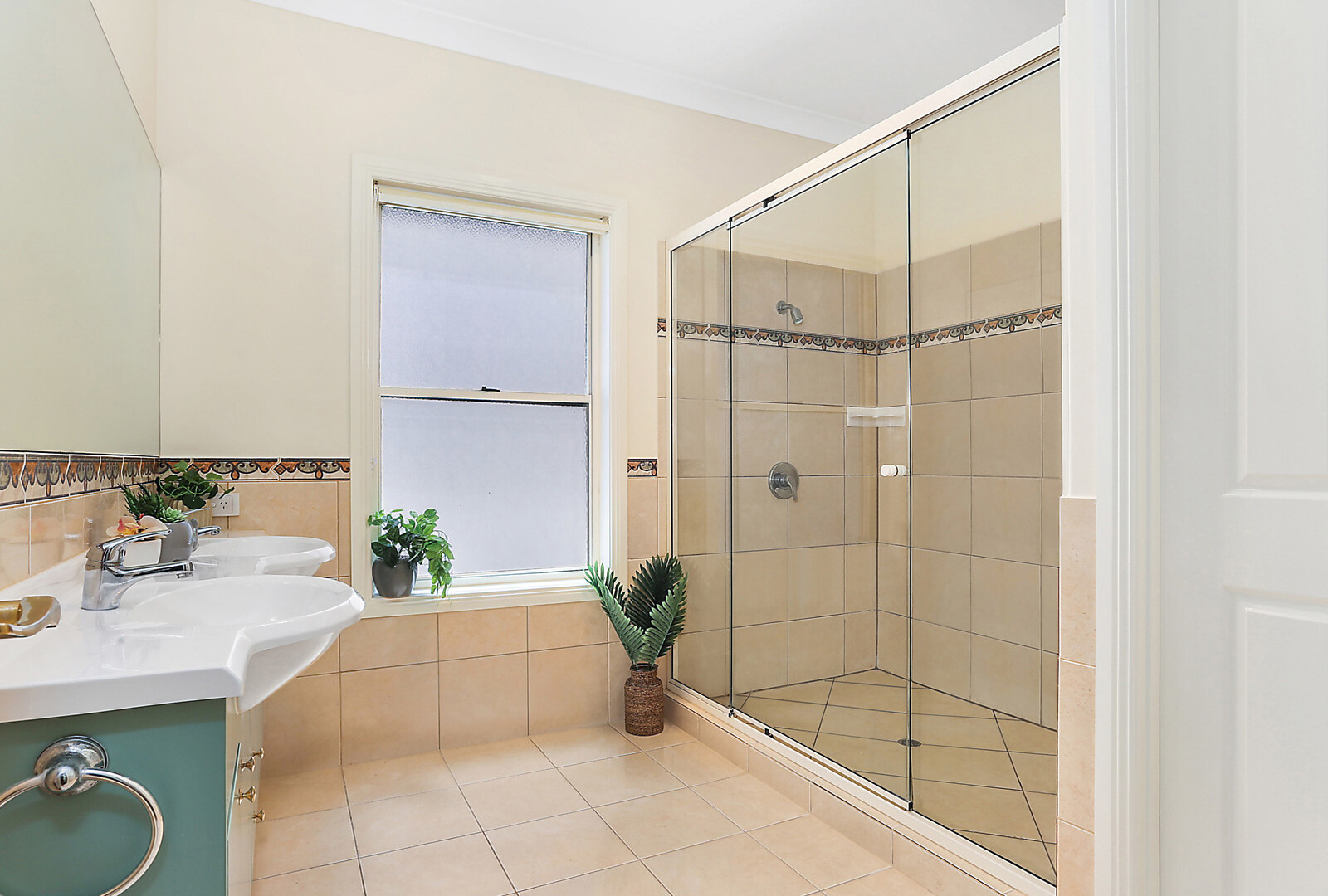 16 Seychelles Place, Kawana Island QLD 4575 - photo 12