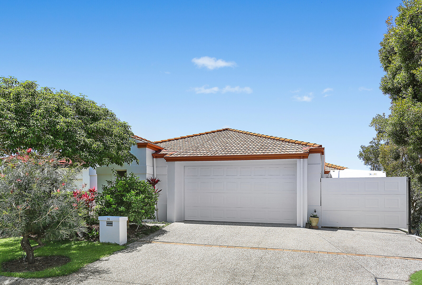 16 Seychelles Place, Kawana Island QLD 4575 - photo 14